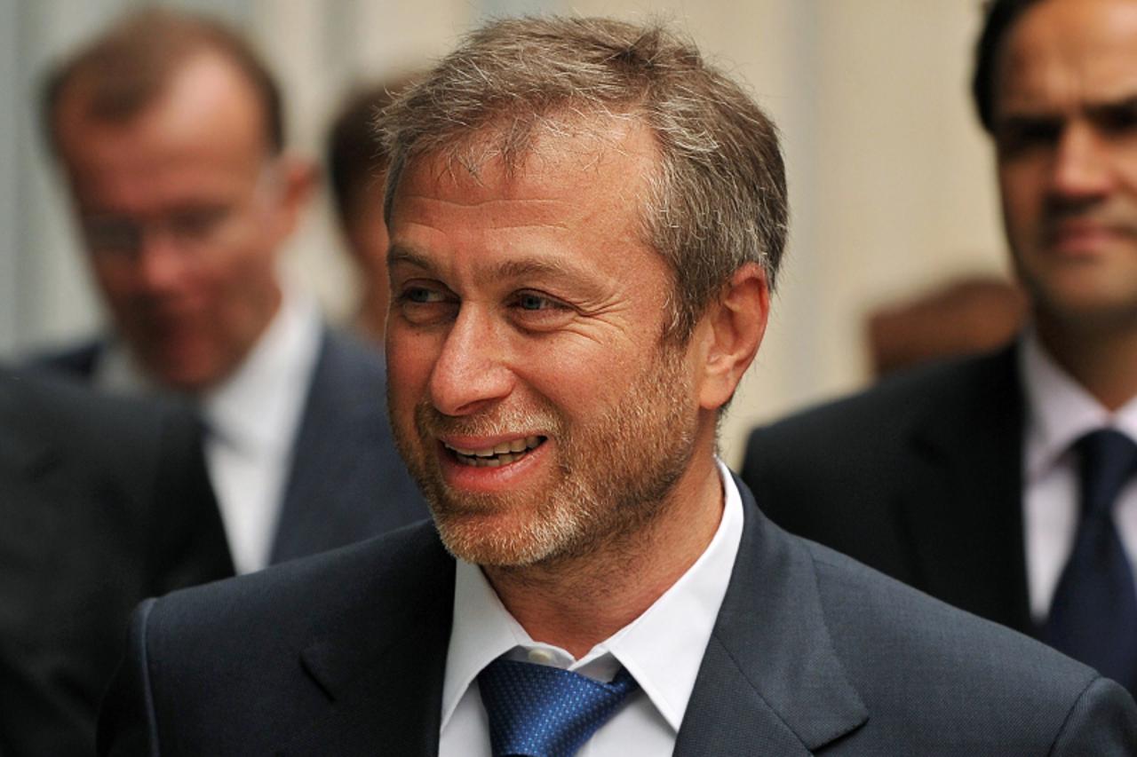 '(FILES) A file picture taken in London on October 4, 2011, shows Chelsea Football Club's Russian owner Roman Abramovich arriving at London's Court of Appeal. Russian oligarch Boris Berezovsky lost 
