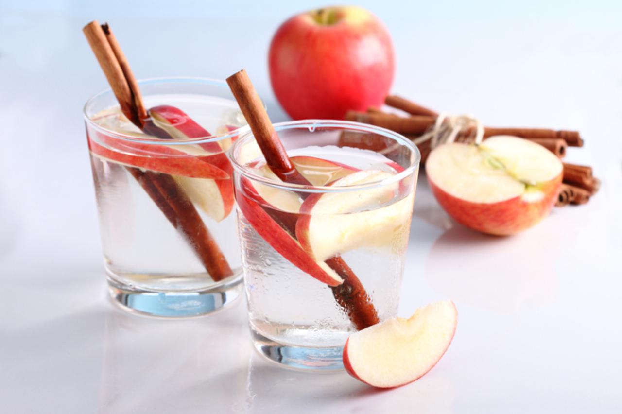 voda s jabukom