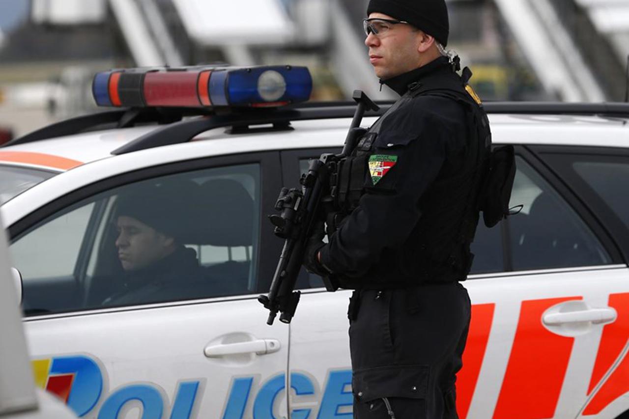 policija svicarska