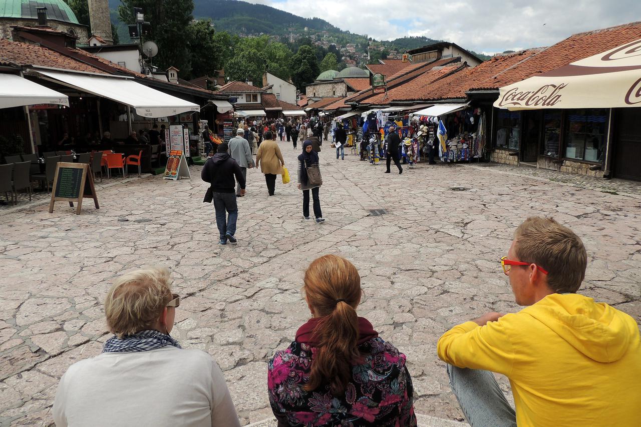 24.05.2013.,Sarajevo, Bosna i Hercegovina - Bascarsija, povijesni i kulturni centar grada, s brojnim trgovinama zanatlija, restoranima i cevabdzinicama.Photo: Dalibor Urukalovic/PIXSELL