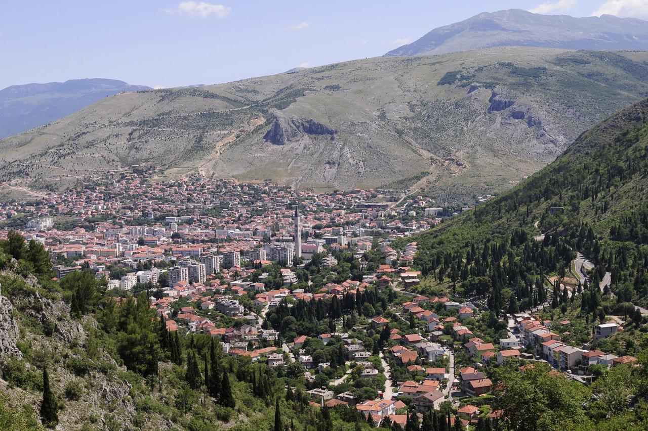 Na kojoj je razini Mostar govori i podatak da ovaj grad nema nijedan trg