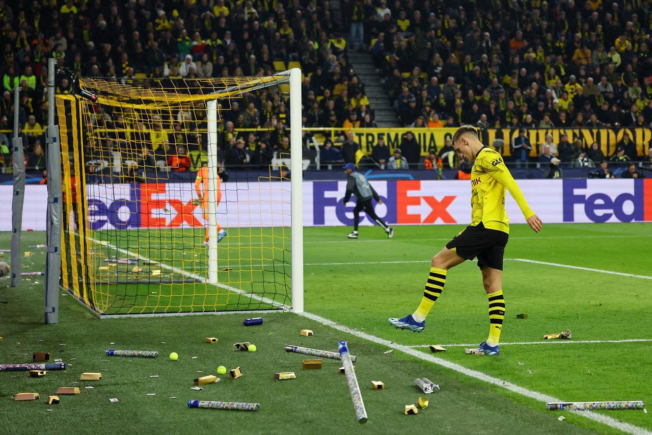 Borussia Dortmund neredi navijača