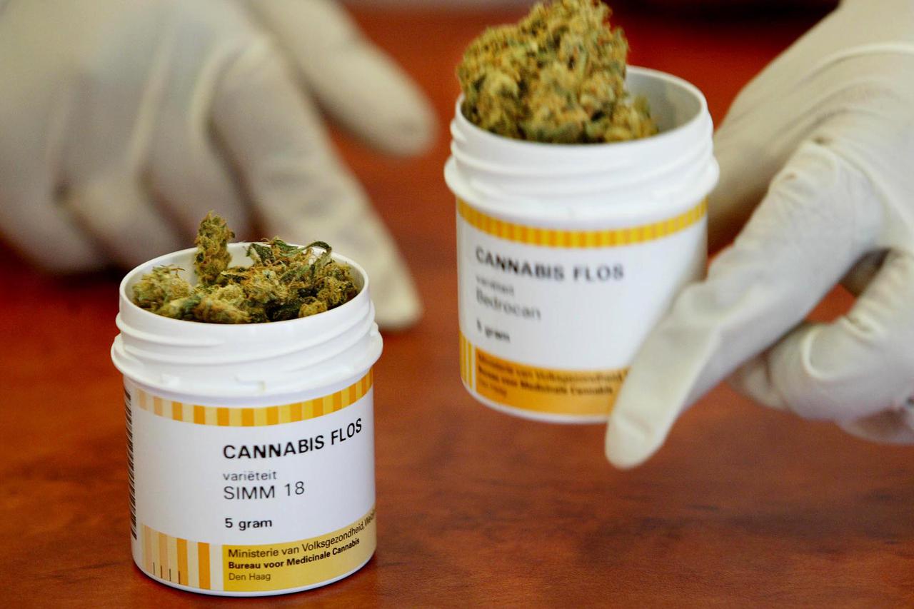 Dutch pharmacies will be supplied with medicinal cannabis in a Dutch pharmacy in Rotterdam, September 1, 2003.  The Netherlands on Monday became the world's first country to make cannabis available as a  prescription drug in pharmacies to treat cancer, HI