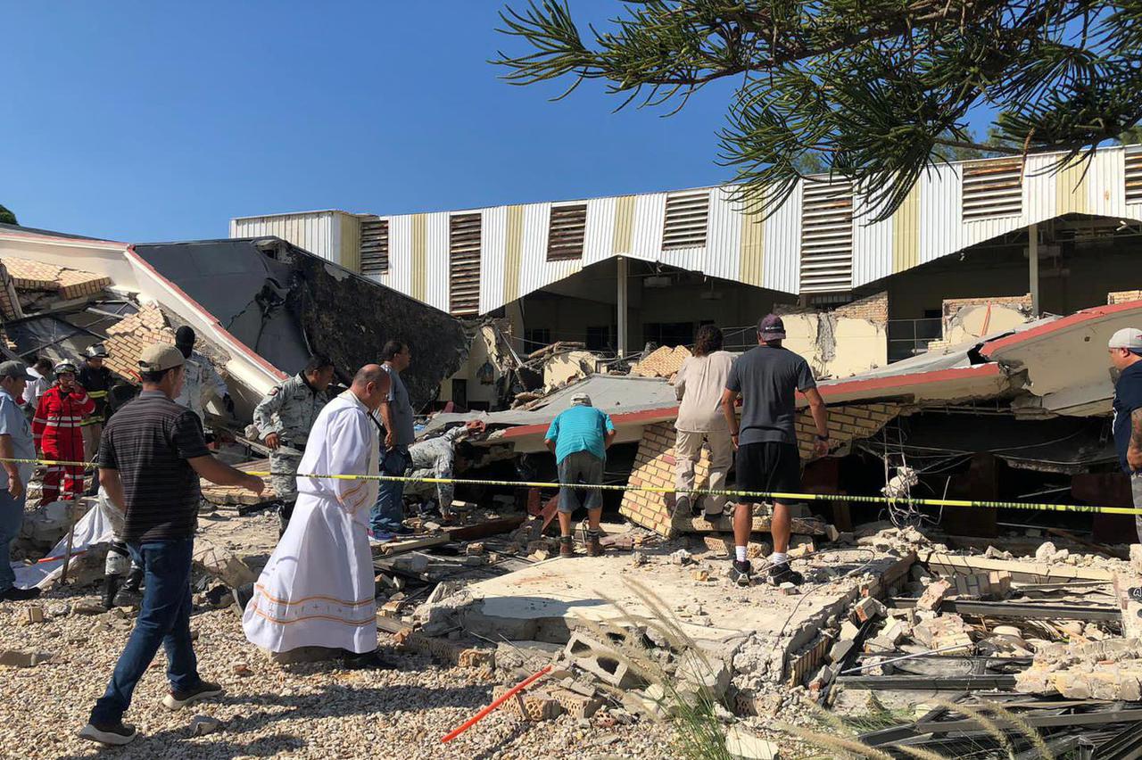 Meksiko urušio se krov crkve