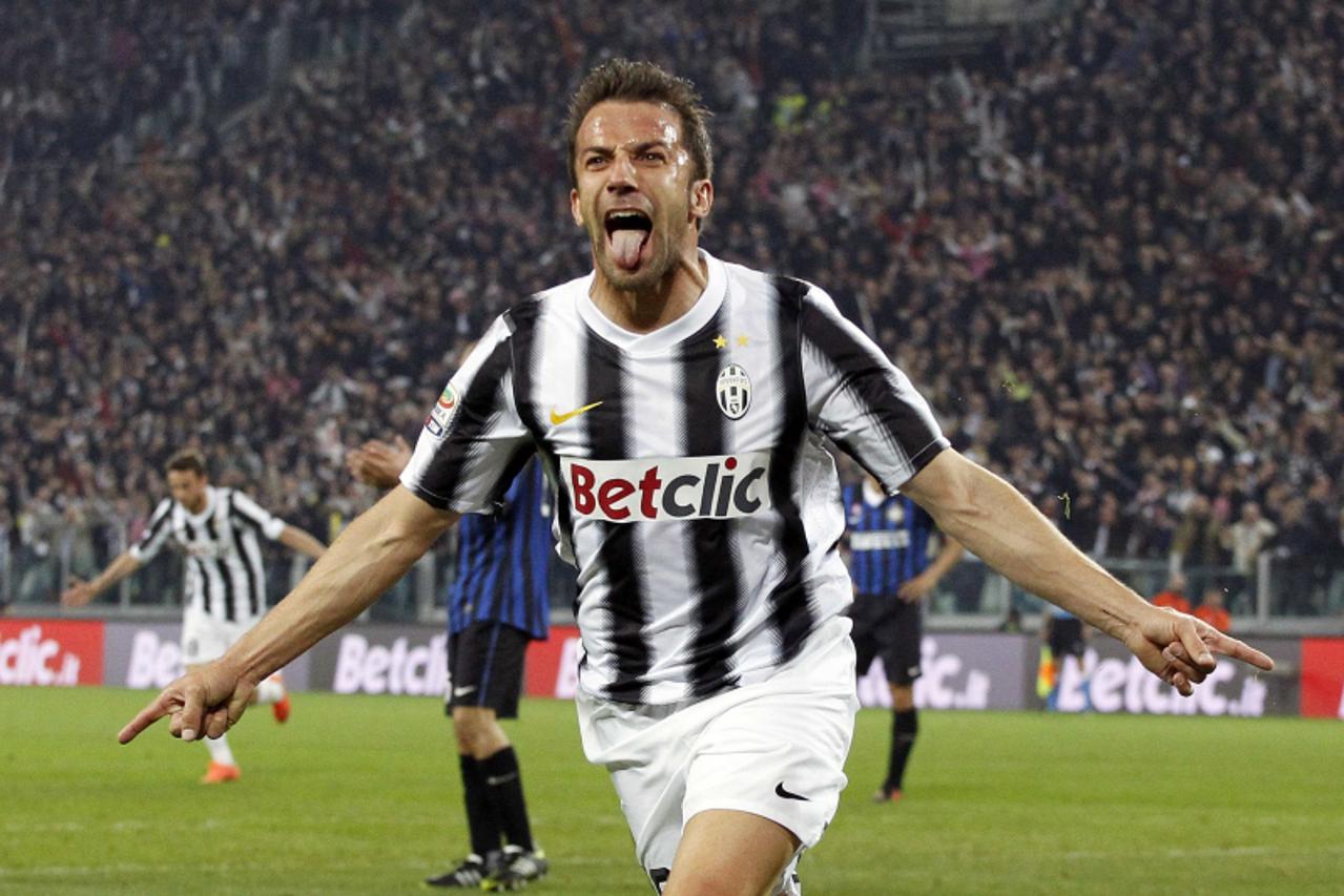'Juventus' Alessandro Del Piero celebrates after scoring against Inter Milan during their Serie A soccer match at the Juventus stadium in Turin March 25, 2012.  REUTERS/Alessandro Garofalo (ITALY - T